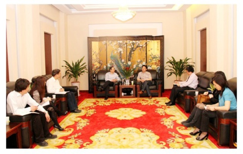 楊文龍董事長訪問華北制藥集團(tuán)